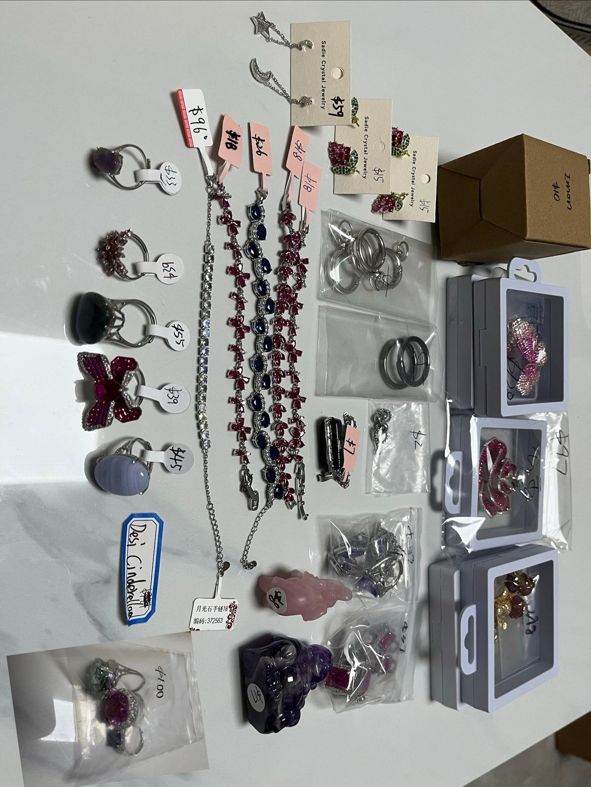 fb customize products
