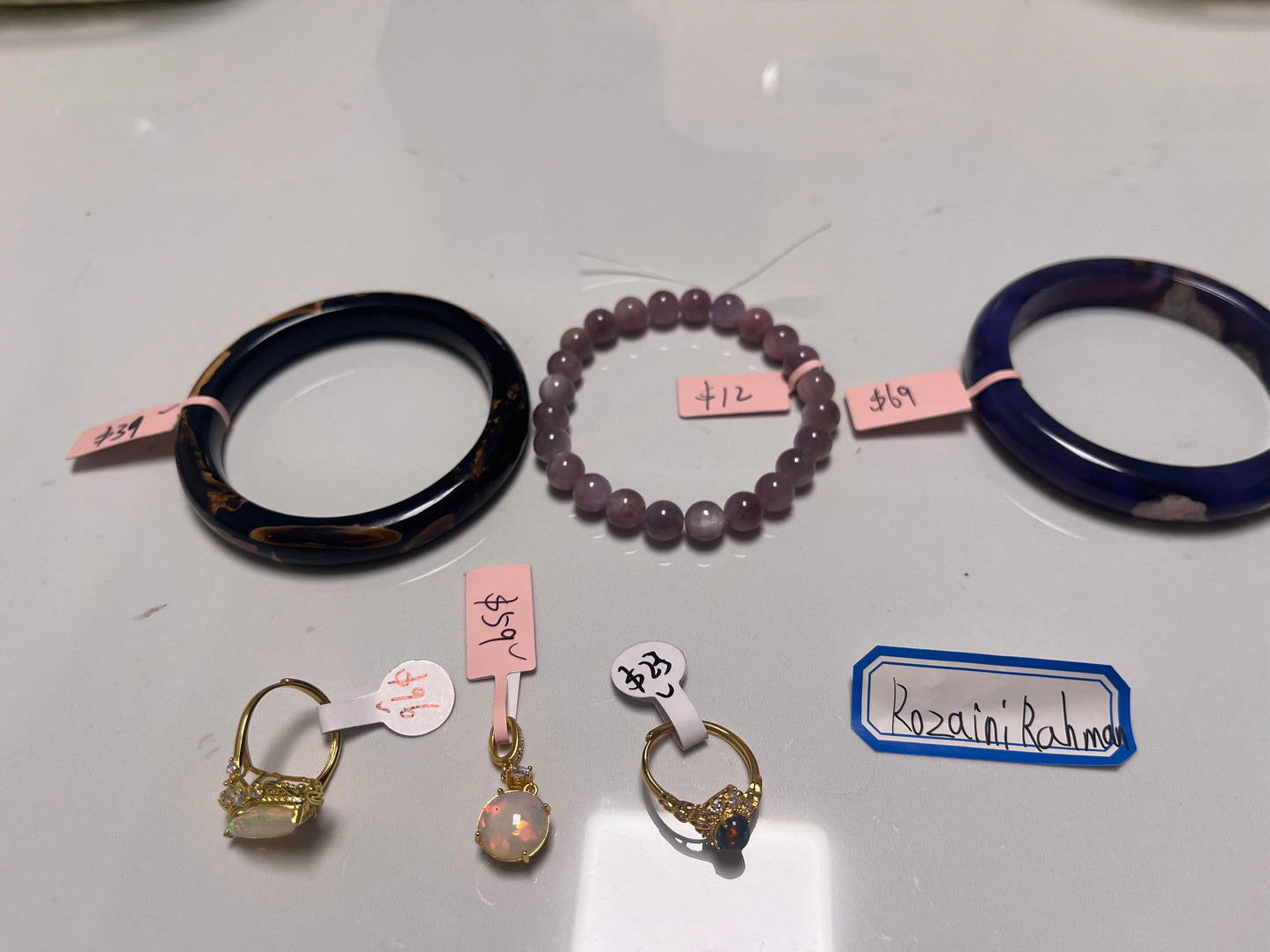 fb customize products