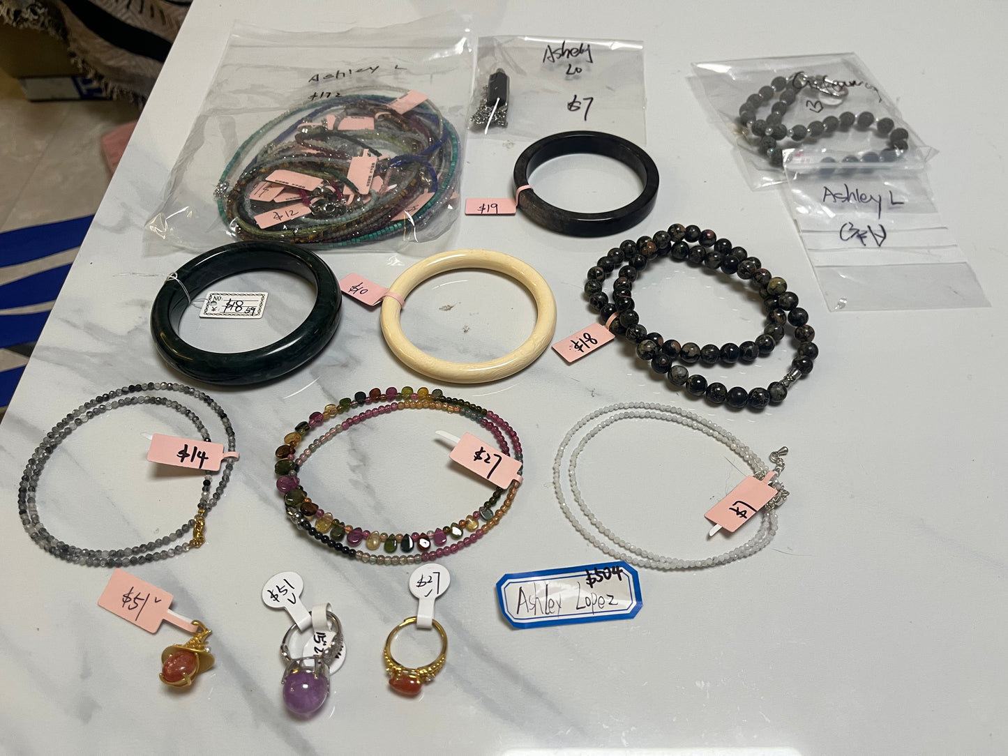 fb customize products